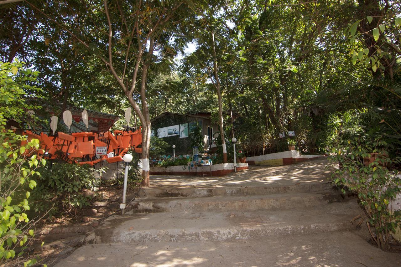 สเตอร์ลิง เนเจอร์ เทรล ทาโภสา ชวาหาร Hotel Birjpara ภายนอก รูปภาพ