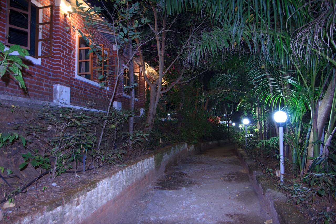 สเตอร์ลิง เนเจอร์ เทรล ทาโภสา ชวาหาร Hotel Birjpara ภายนอก รูปภาพ