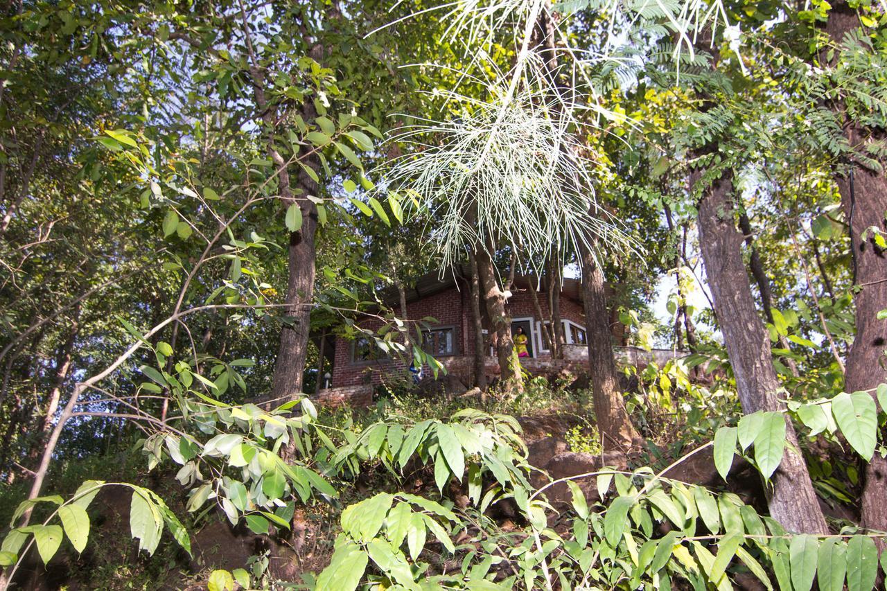 สเตอร์ลิง เนเจอร์ เทรล ทาโภสา ชวาหาร Hotel Birjpara ภายนอก รูปภาพ